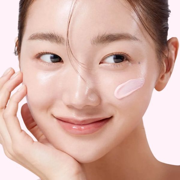 Доглядовий сонцезахисний крем з рожевим фінішем Medicube PDRN Pink Tone Up Sun Cream SPF 50+ PA++++ 50 мл Tone Up Sun Cream SPF 50+  фото